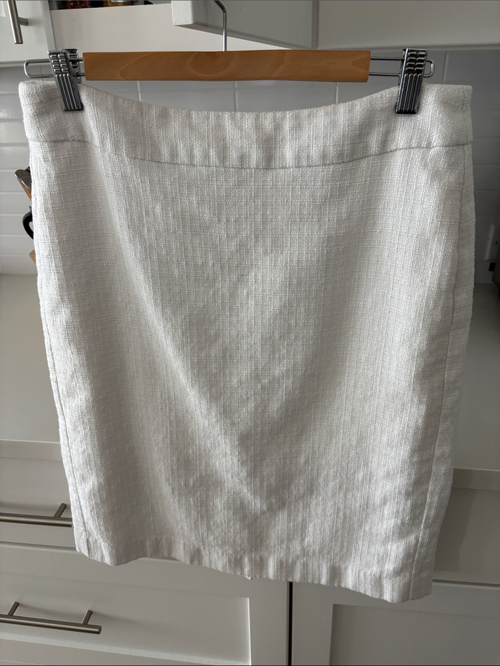 Banana Republic White Textured Pencil Skirt
